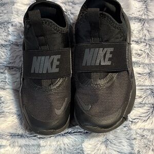 Nike Kids Black Slip-On Sneakers